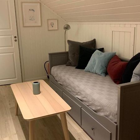 Bright And Cozy Apartment 1.5Km From City Centre 艾于兰 外观 照片